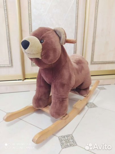 Детская игрушка качалка