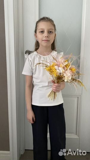 Букетик из стабилизированных цветов и сухоцветов