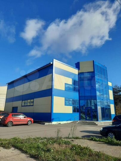 Торговое помещение 830 м²