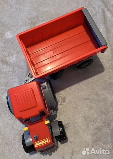 Трактор с прицепом игрушка