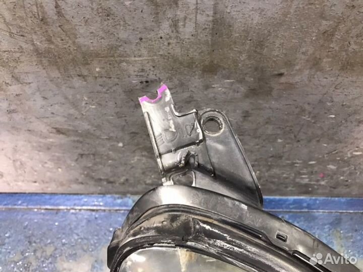 Фара ксенон правая Lexus Sc430 UZZ40