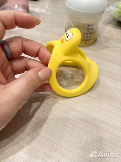 Прорезыватель Mombella уточка