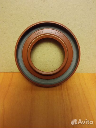 Сальник заднего моста на Газель,Волга 42х75х10