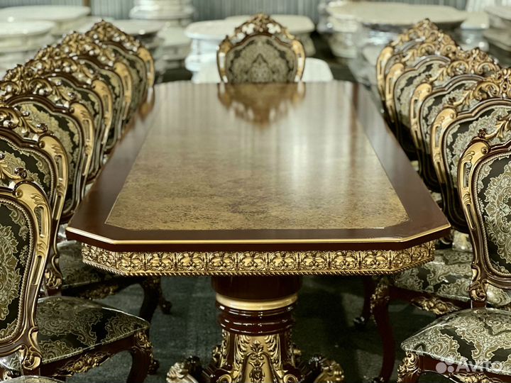 Стол и стулья для кухни. В наличии