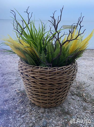 Кашпо из исскуственного ротанга