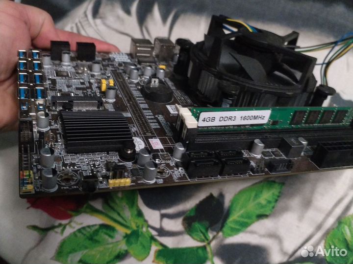 Материнская плата