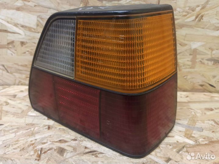 Фонарь правый Volkswagen Golf 2