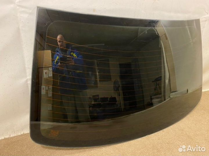 Стекло заднее заднее Hyundai Elantra 3