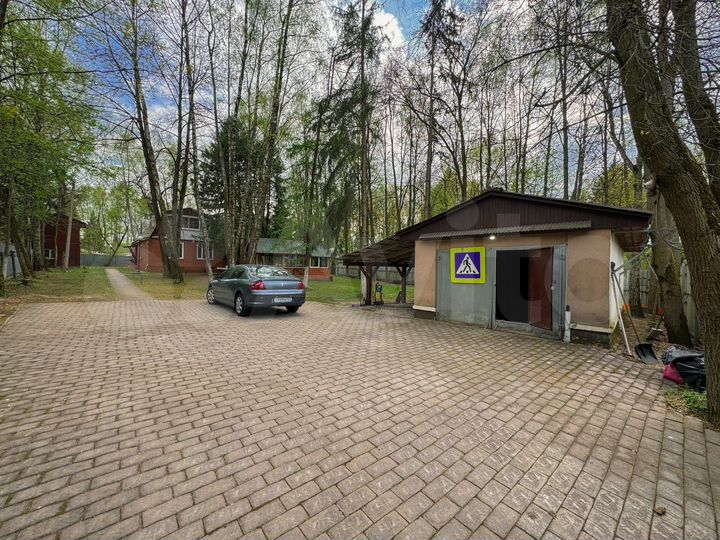 Дом 240 м² на участке 20 сот.