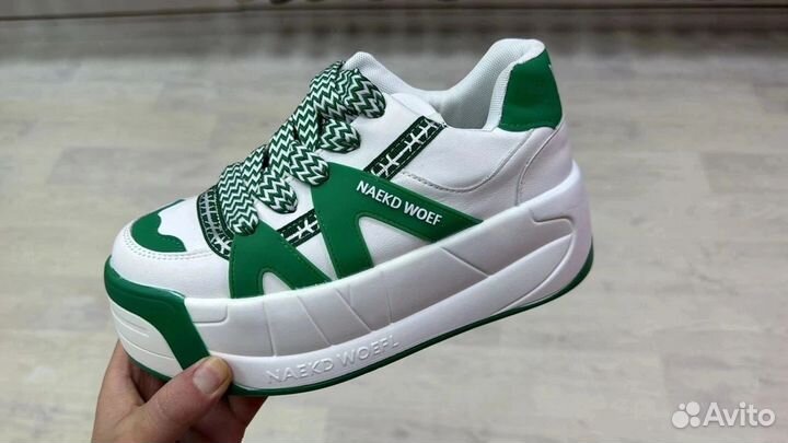 Кроссовки р. 38