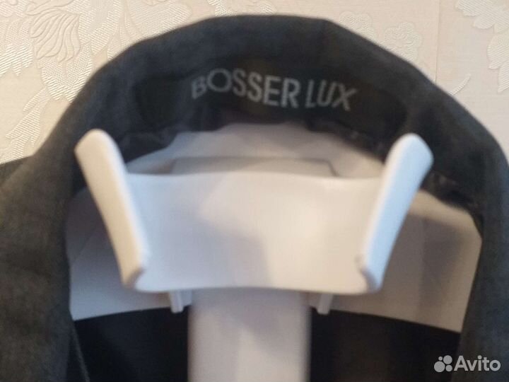 Брючный костюм тройка на мальчика.Размер 34