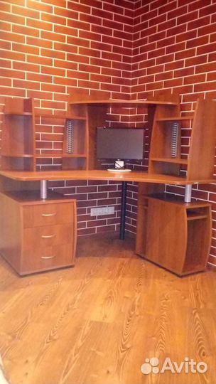 Стол письменный, офисный, компьютерный