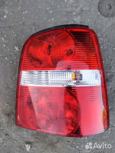 Фонарь задний правый для VW Touran 2003-2010