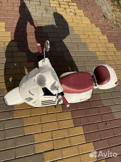 Детский электроскутер vespa Peg Perego