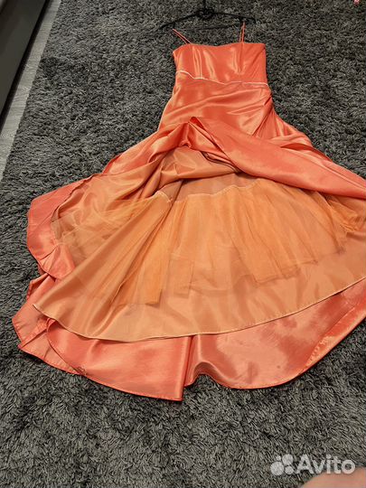 Платье на выпускной, свадьбу, торжество