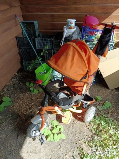 Трехколесный велосипед с родительской ручкой