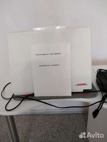 Швейная машинка. Оверлок