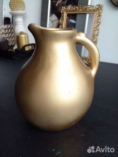 Глиняный кувшин