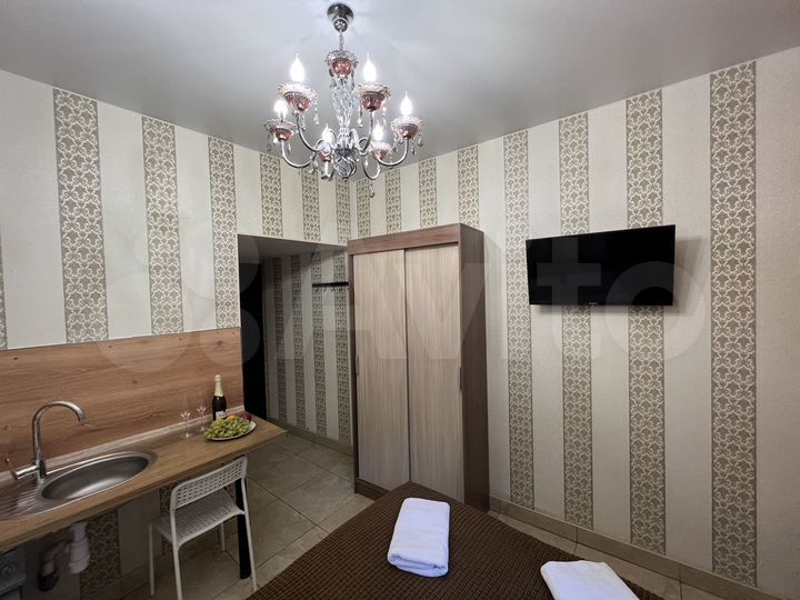 Комната 15 м² в 5-к., 2/4 эт.