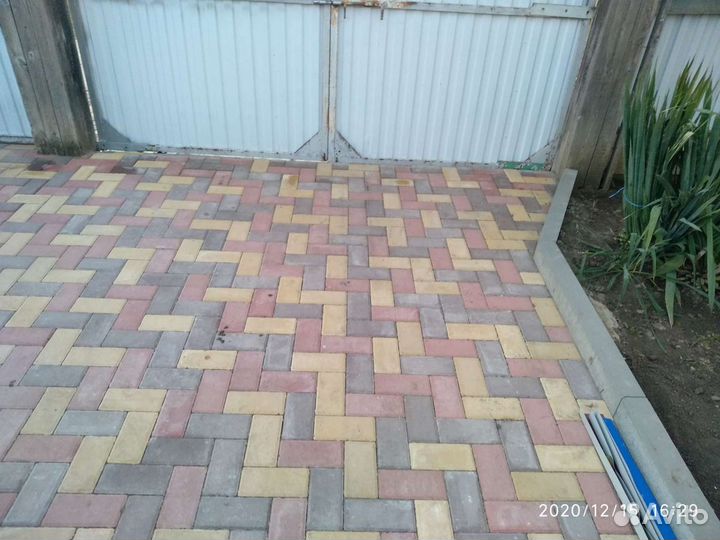 Укладка тротуарной плитки