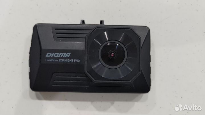 Видеорегистратор Digma
