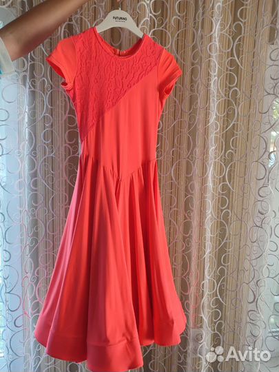 Платье для бальных танцев