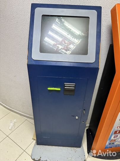 Металлический ящик