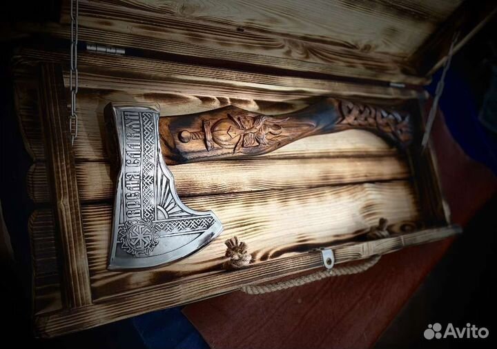 Кованый топор ручной работы