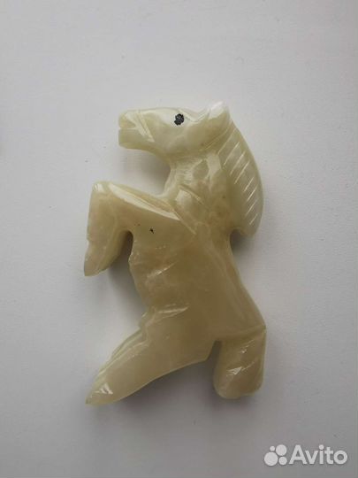 Лошадь статуэтка оникс