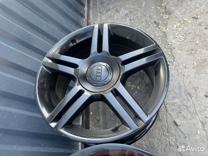 Диски Audi Black R17 5/112