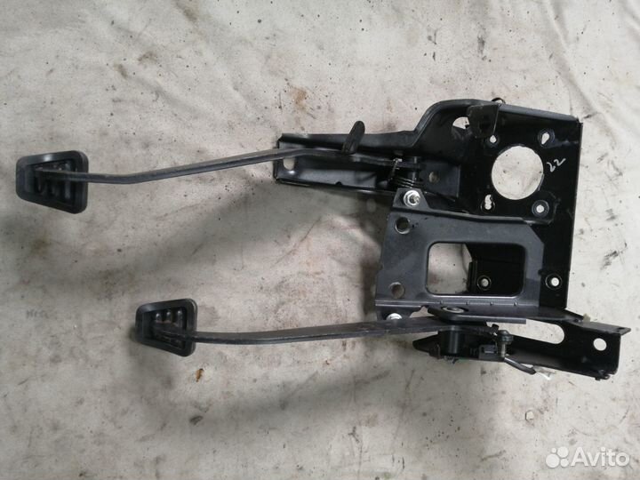 Блок педалей Лада Гранта, Калина