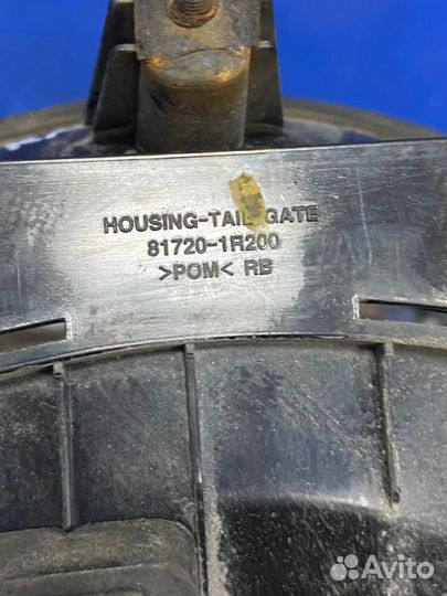 Ручка двери багажника задняя Hyundai Solaris