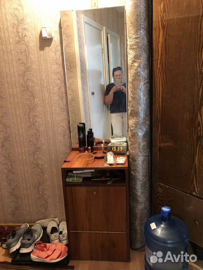 Тумба и зеркало