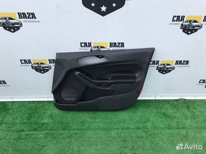 Обшивка двери (R) Ford Fiesta