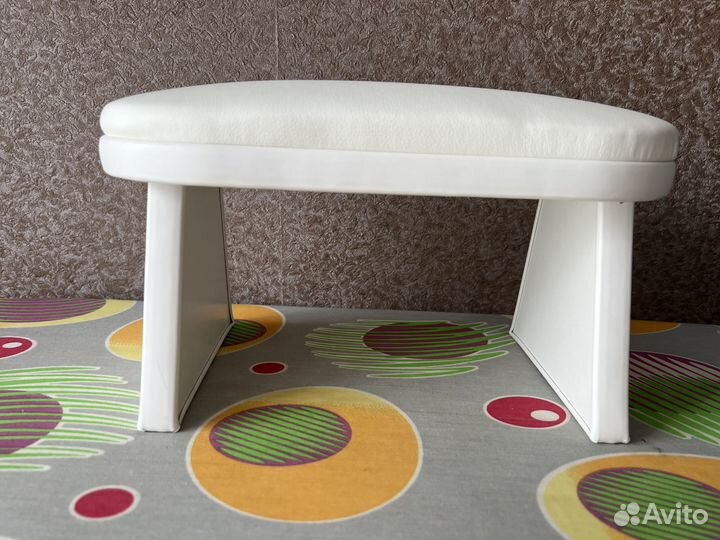 Подставка маникюрная для рук