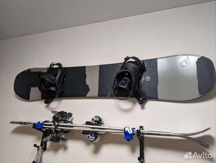 Держатель для сноуборда настенный (цена за пару)