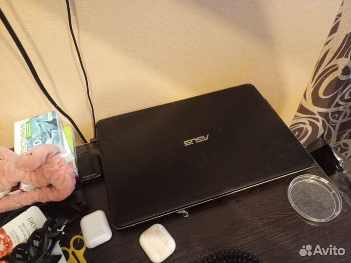 Ноутбук asus
