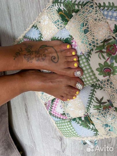 Маникюр педикюр