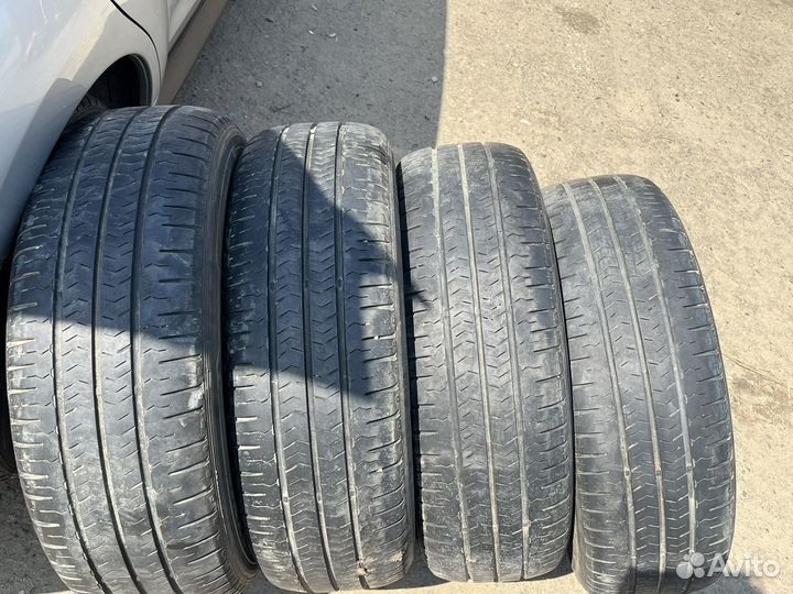 Nexen Roadian CT8 215/65 R17