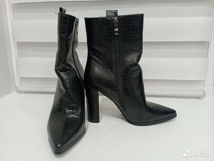 Полусапоги / сапоги 37 размер (24 см)