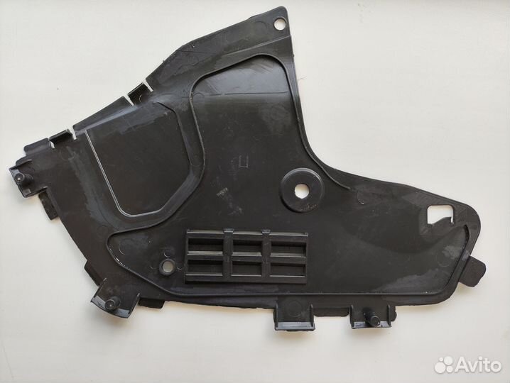 Защита (пыльник) бампера передняя правая 600154932