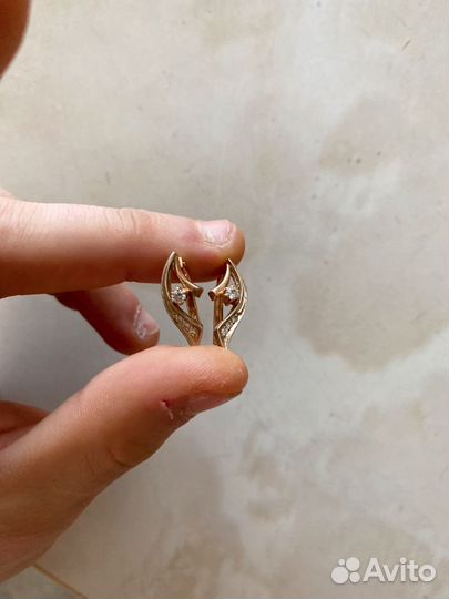 Золотые серьги 585 пробы