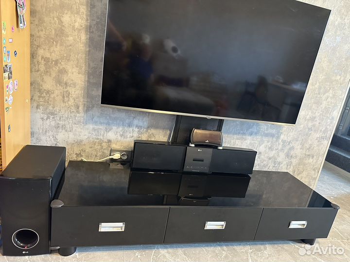 Стойка для телевизора напольная