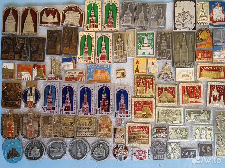 Значки о Москве