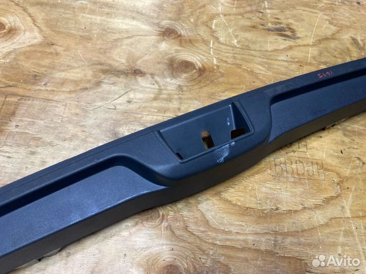 Накладка багажника Volvo Xc70 BZ90 B6304T4 2011