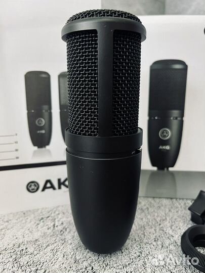 Микрофон AKG P120