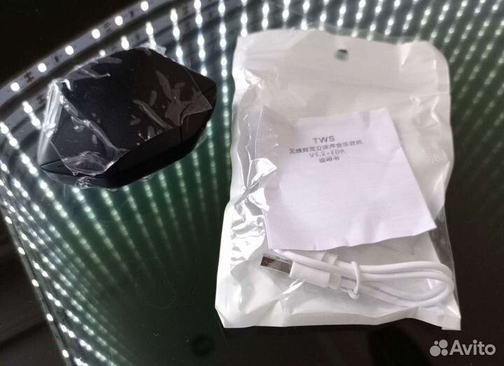 TWS - беспроводные спортивные наушники -вкладыши