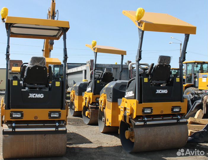 Дорожный каток XCMG XMR403, 2023