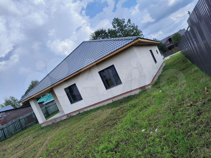 Дом 135 м² на участке 9 сот.