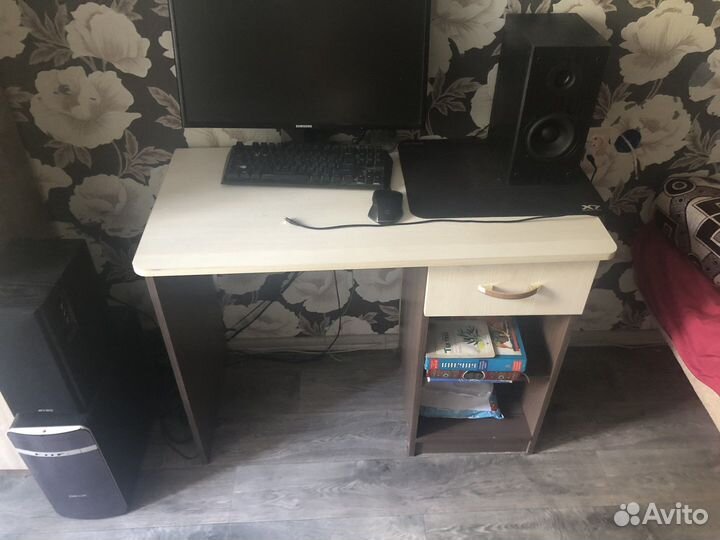 Компьютерный стол бу